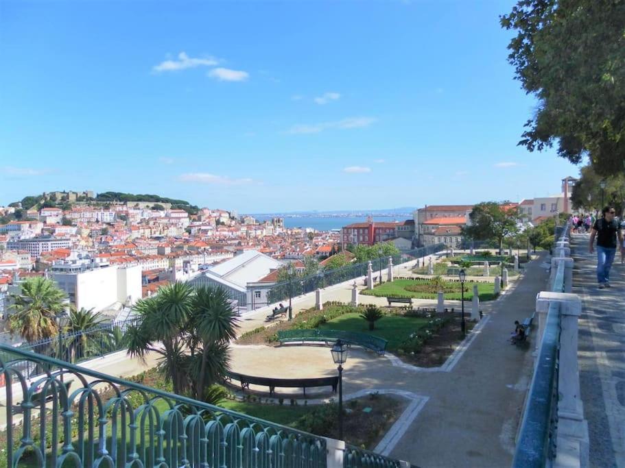 Sj1e Heart Of Baixa With New A/c Spacious Friendly Apartament *